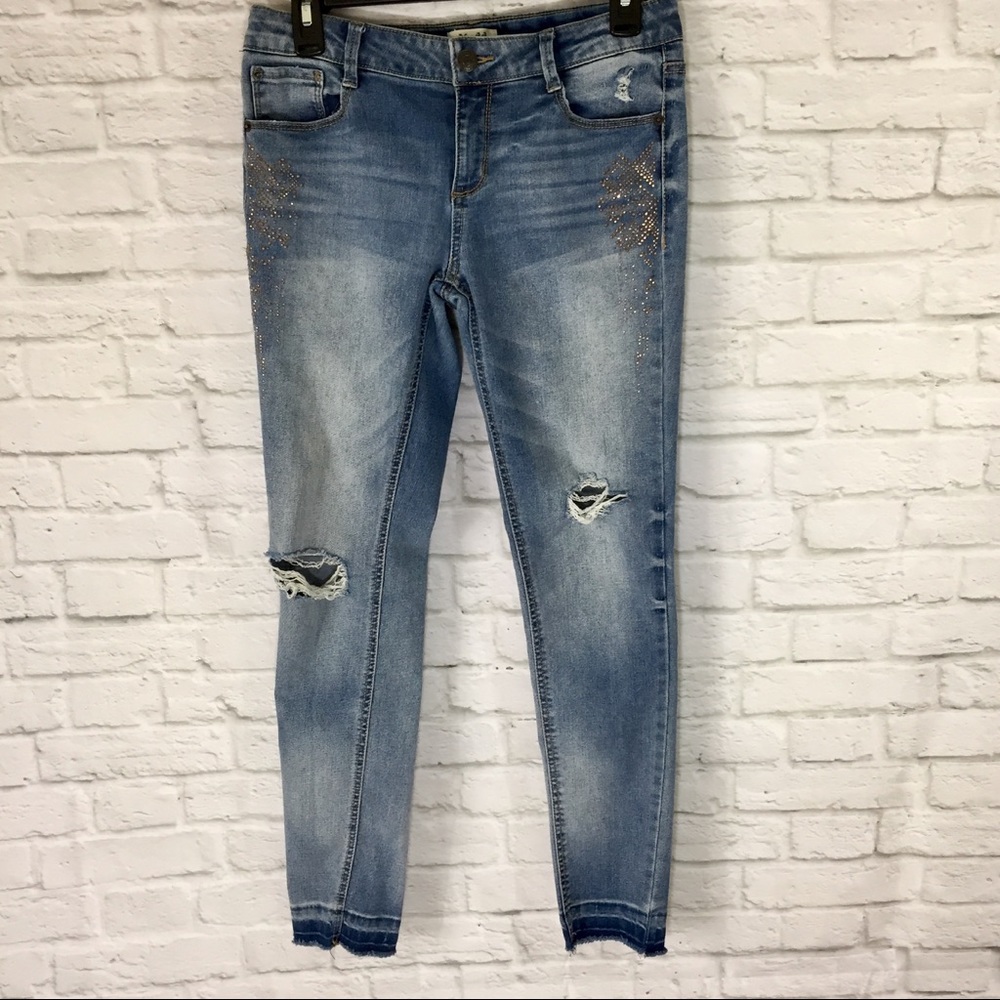 SOLD-Mudd girls 16 distressed studded skinny jeans - Picture 2 of 6